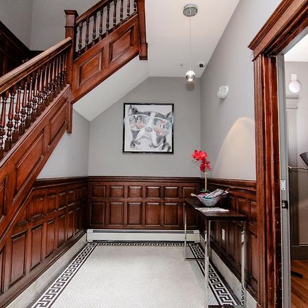 A Stylish Stay W/ A Queen Bed, Heated Floors.. #34 Brookline Exterior photo