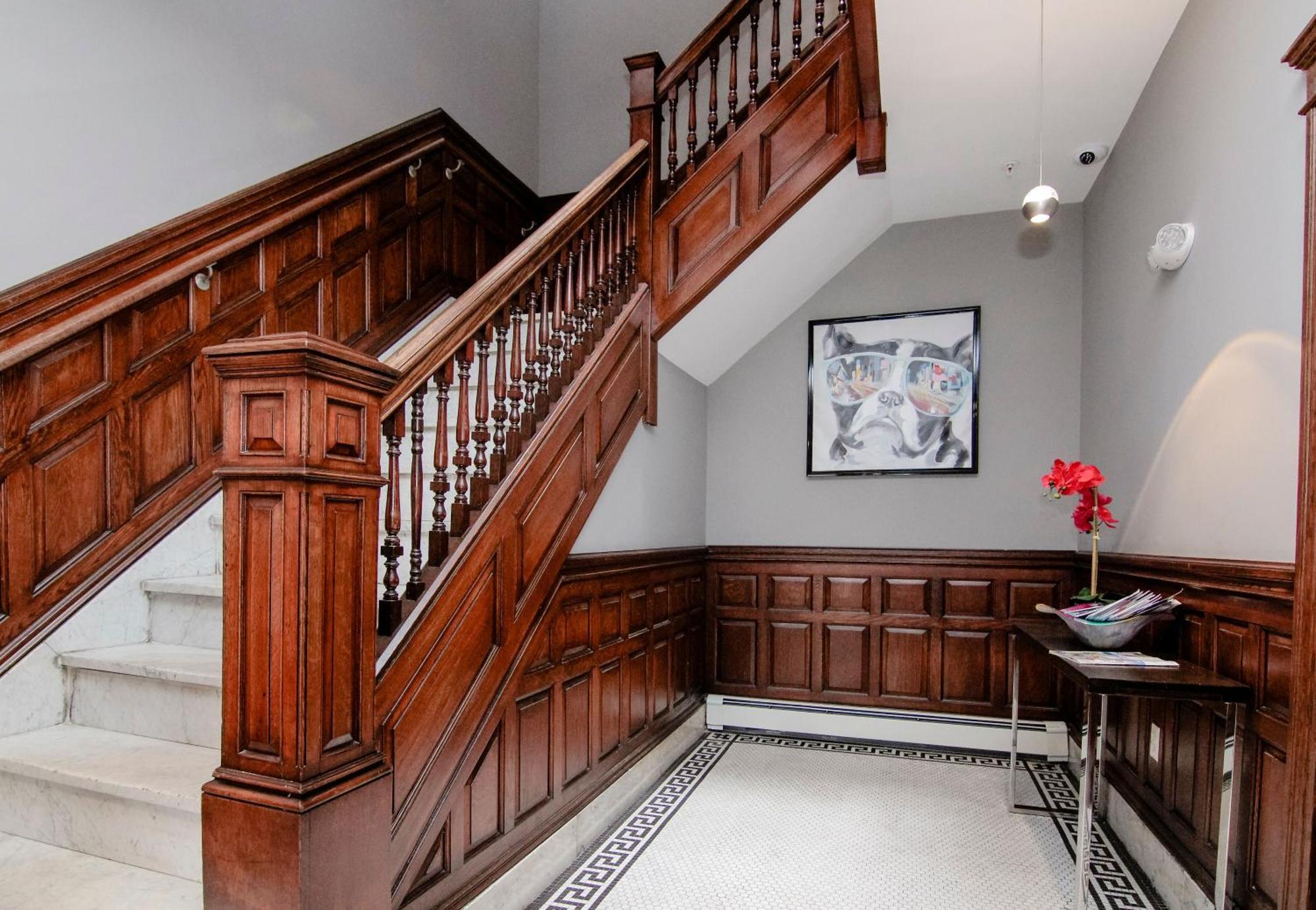 A Stylish Stay W/ A Queen Bed, Heated Floors.. #34 Brookline Exterior photo