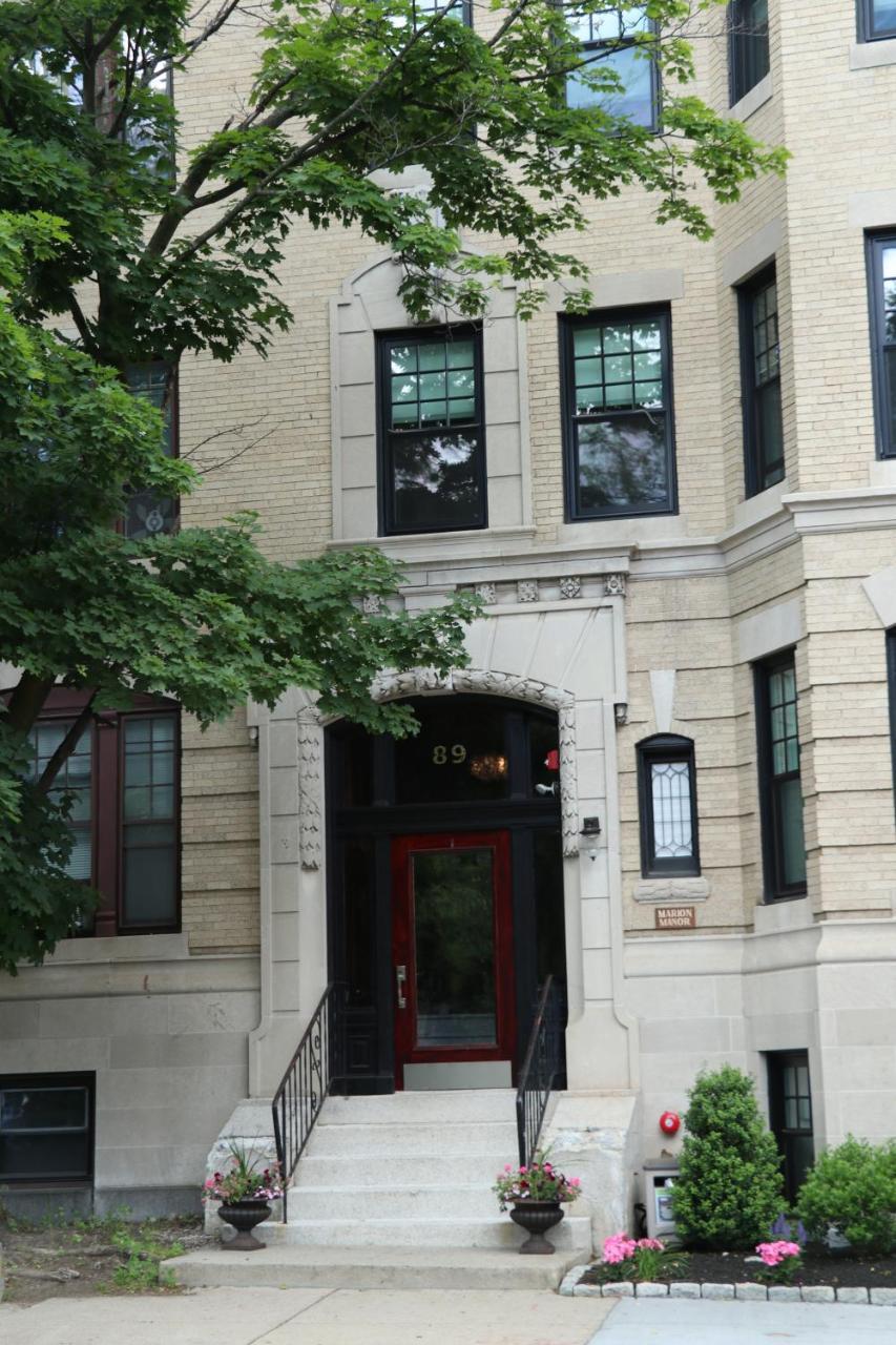 A Stylish Stay W/ A Queen Bed, Heated Floors.. #34 Brookline Exterior photo