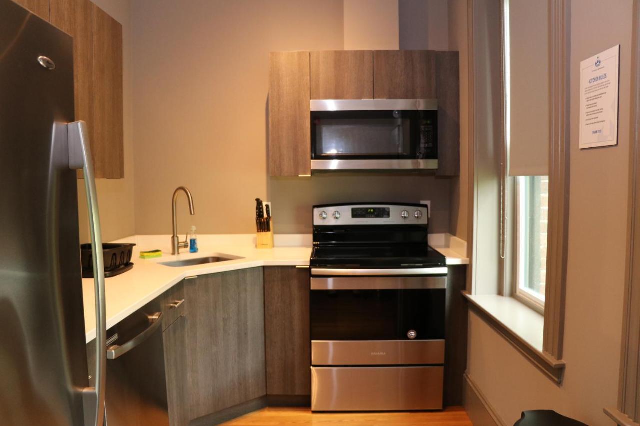 A Stylish Stay W/ A Queen Bed, Heated Floors.. #34 Brookline Exterior photo