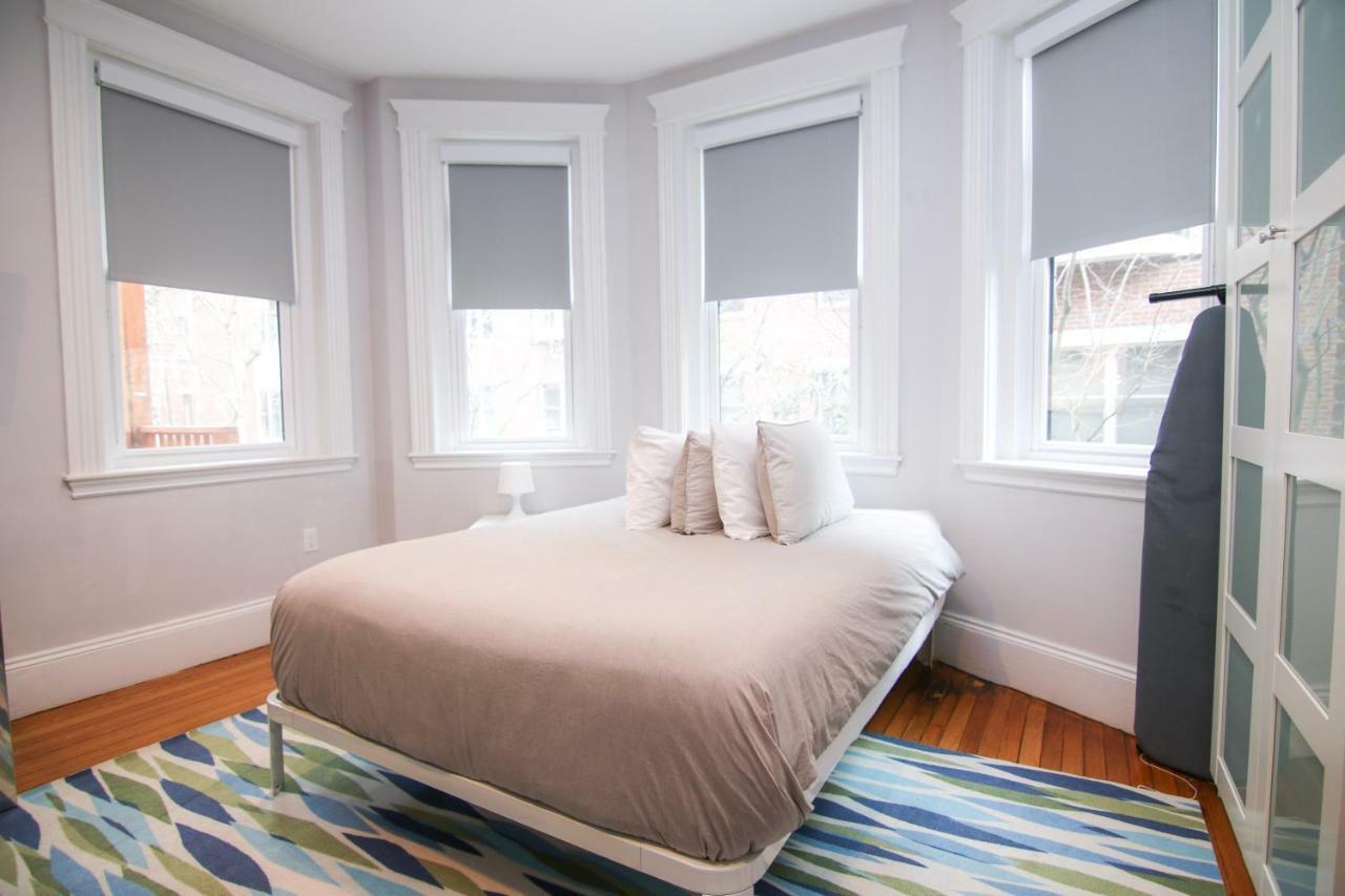 A Stylish Stay W/ A Queen Bed, Heated Floors.. #34 Brookline Exterior photo